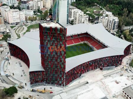 JEPEN PER QIRA 850 M2 OPEN SPACE TEK STADIUMI AIR ALBANIA!
