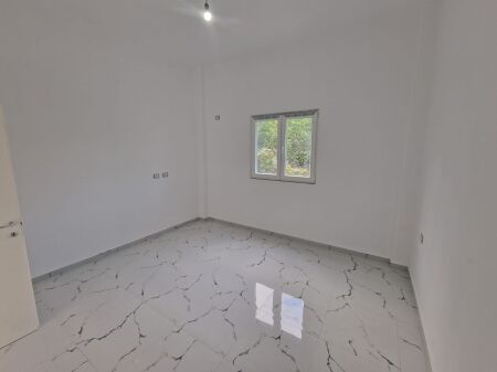 Jepet Me Qera Apartament 1+1+1 Ballkon