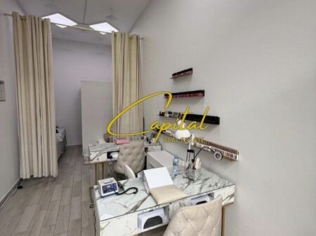 AMBIENT BIZNESI ME QIRA 20 M2 21 DHJETORI 470 EURO