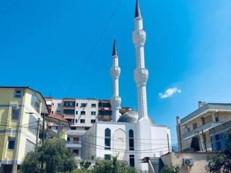 Don bosco ,2 entrances for Rent 1+1