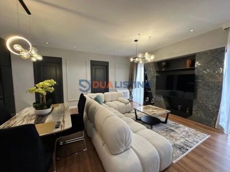 Affittasi appartamento di lusso 3+1+2+posto auto, Tirana Garden Building!!