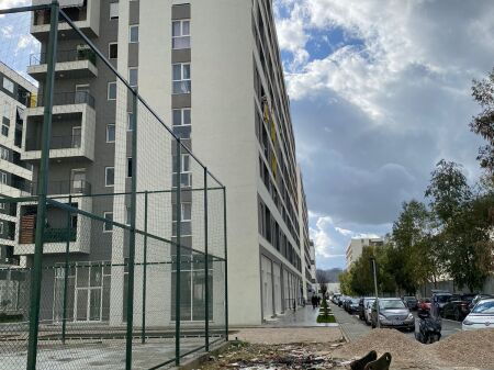 Univers City , njesi biznesi per shitje