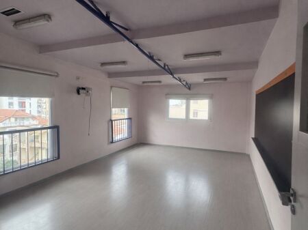 Villa in Affitto in Via Kavaja