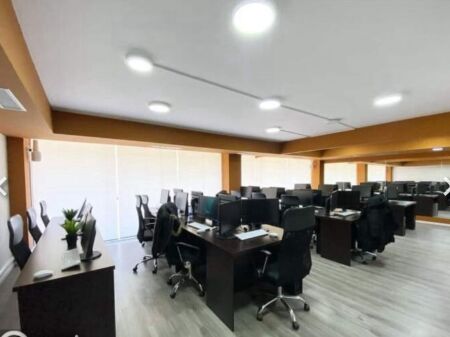 AMBJENT ME QERA - RR. SAMI FRASHERI, PERBALLE SHKOLLES PETRO NINI, BUZE RRUGE KRYESORE,