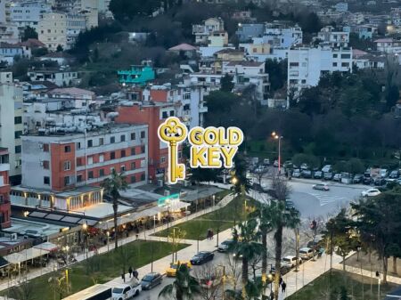 🏡 APARTAMENT ME QERA 2+1 + 2 BANJO + 2 BALLKONE + TARRACË – Pranvera, Durrës