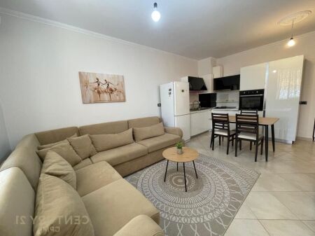 Apartament 2+1 per shitje te Ali Demi