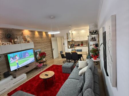 Shitet Apartament 2+1 ASTIR