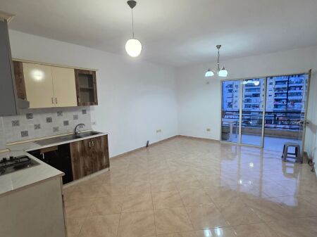 1+1 BOSH ME QERA NE ASTIR