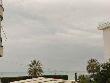 Shitet apartament 1+1 pamje deti — 50m nga deti, Golem