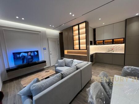 Affittasi Appartamento Moderno 2+1+Veranda+Posto Auto, nel Complesso Deliorgji!