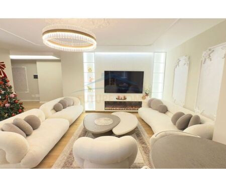 Shitet,Apartament Luksoz 2+1+2 Post Parkimi, Rruga e Bogdanëve, Tiranë