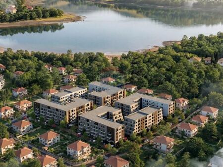 Appartamento - In Vendita - Paskuqan vicino al lago