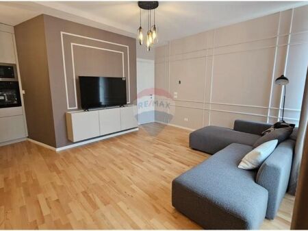 Appartamento 2+1 in affitto al Lake View Lago di Tirana.