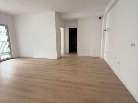 Jepet me Qera Ambjent