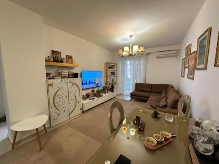 Appartamento 2+1 in vendita vicino a Città Studentesca