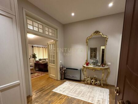 Penthouse per shitje Liqeni i Tiranes