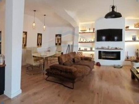 Shitet, Penthouse 3+1+2+verande .Golem,Durres.