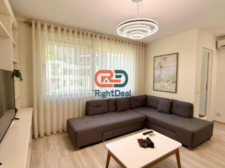 Tek Rruga e Kosovareve, Jepet Me Qira, Apartament 1+1 Totalisht i Mobiluar!!!