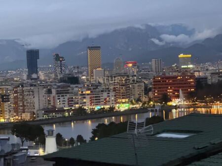 Penthouse per shitje Liqeni i Tiranes