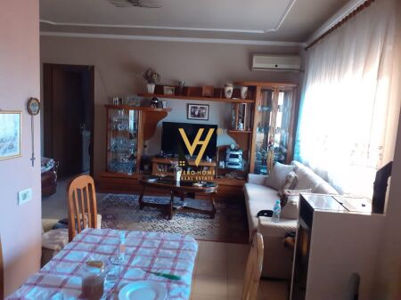 AFFITTASI APPARTAMENTO 1+1+BLK IN AFFITTO A KOMUNA E PARISIT 450 EURO