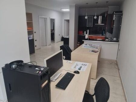 VICINO AL 21 DICEMBRE VENDIAMO APPARTAMENTO 2+1, VIA SALI BUTKA