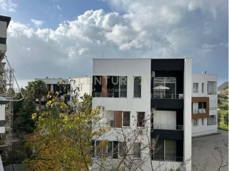 SHITET APARTAMENT 2+1 TEK GJIRI I LALZIT