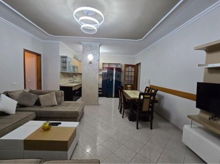 We offer for rent a 2+1 apartment on Kavaja street Opposite Delijorgji