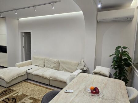 Jepet me qera 1+1 Kinostudio