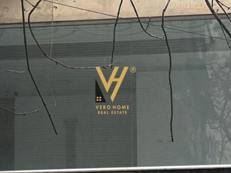 JEPET AMBIENT BIZNESI 72 M2 ME QIRA TE DORO CITY, RR.MUHAMET GJOLLESHA 1.200 EURO