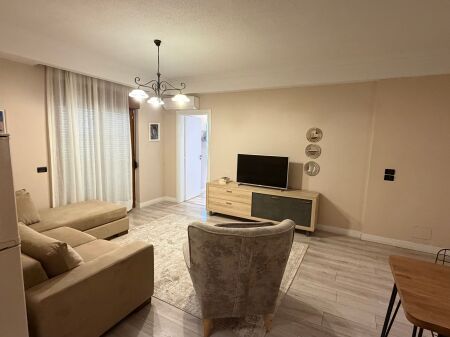 Shitet apartament i investuar për Airbnb – Qendër, 9-katëshe