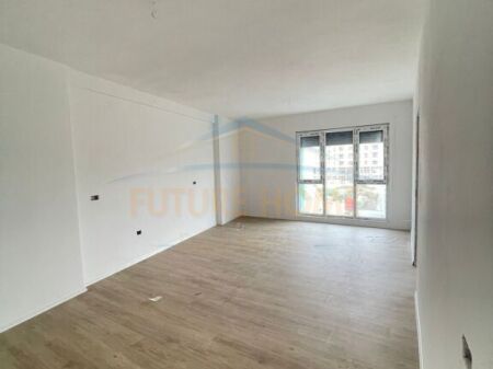 Shitet, Apartament 2+1+2, Bulevardi i Ri, Rruga Jordan Misja. DB39339