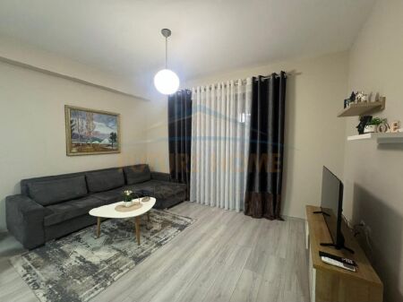 Qira, Apartament 1+1, Porcelan, Tiranë