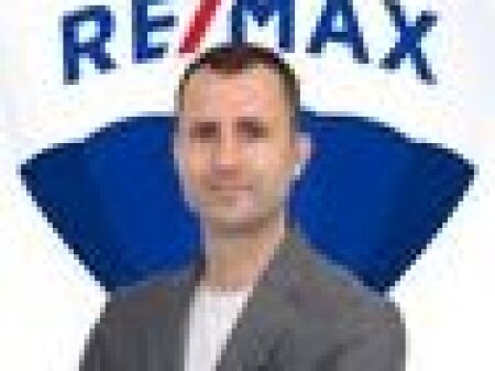 Ervis Xhanari@Remax