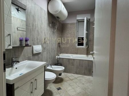 Affittasi 2+1 presso il complesso magnet