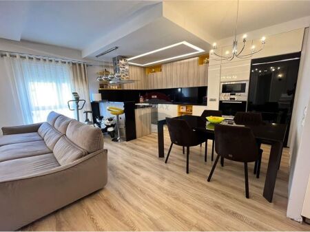 APPARTAMENTO 3+1+2 IN VENDITA COMPLESSO MAGNET