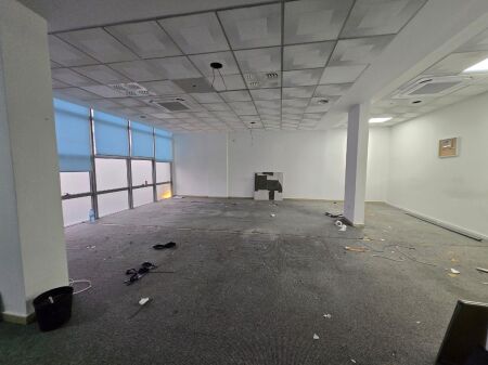 Jepet me qira ambient biznesi në zonën e Ish Ekspozitës, pranë Pallati i Ekspozitave, një ndër zonat më të favorshme të Tirana.