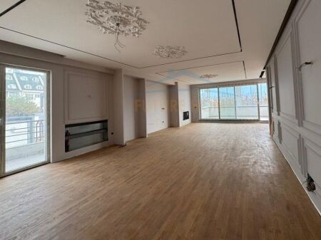 SHITET PENTHOUSE 3+1+3 POSTE PARKIMI GREEN TERRACE , LIQENI THATE