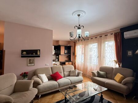 Apartament 2+1+2 me qera tek Kodra e Diellit
