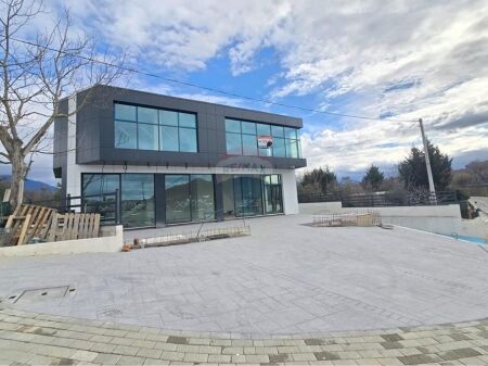 Building for sale near TEG !