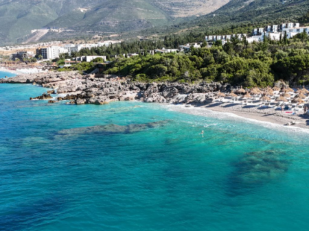 🏡 Villa di Lusso su 3 Piani con Piscina – Green Coast 2, Palasë