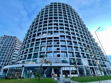 Lake View -Super Ap Shitje 2+1+2 Poste Parkimi.