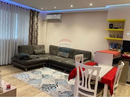 Affitto/ Appartamento 2+1 a Yzberisht
