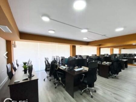 AMBJENT ME QERA - RR. SAMI FRASHERI, PERBALLE SHKOLLES PETRO NINI, BUZE RRUGE KRYESORE,