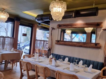 Jepet Restorant me qera rruga Vasil shanto ID (42711151).