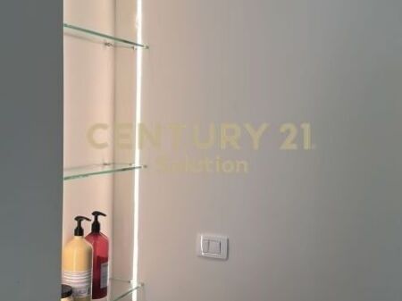 JEPET ME QERA PARUKERI NE KOMUN TE PARISIT