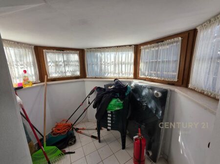 VILLA WITH YARD FOR RENT IN ONE OF THE BEST COMPLEXES OF TIRANA