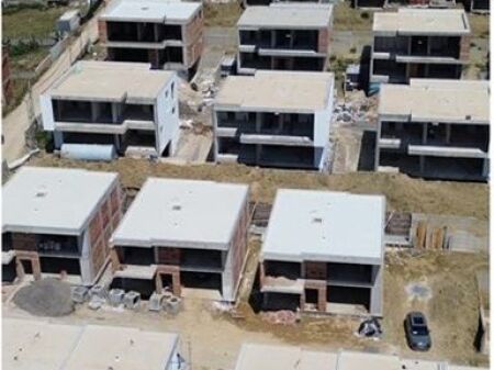 Twin Villa for sale at Lake Farka