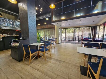 We sell commercial premises near 21 Dhjetori