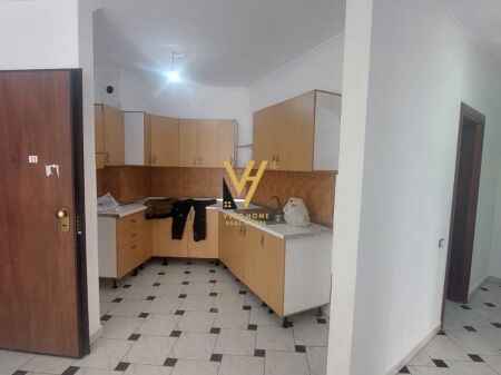 APPARTAMENTO 2+1+2BLK IN AFFITTO A ASTIR 40.000 LEKE