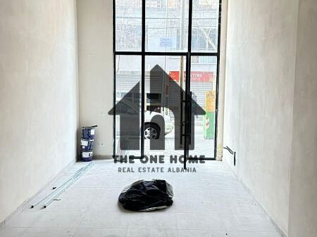 Business Premises for Rent - Pazari Ri. Area 31m2